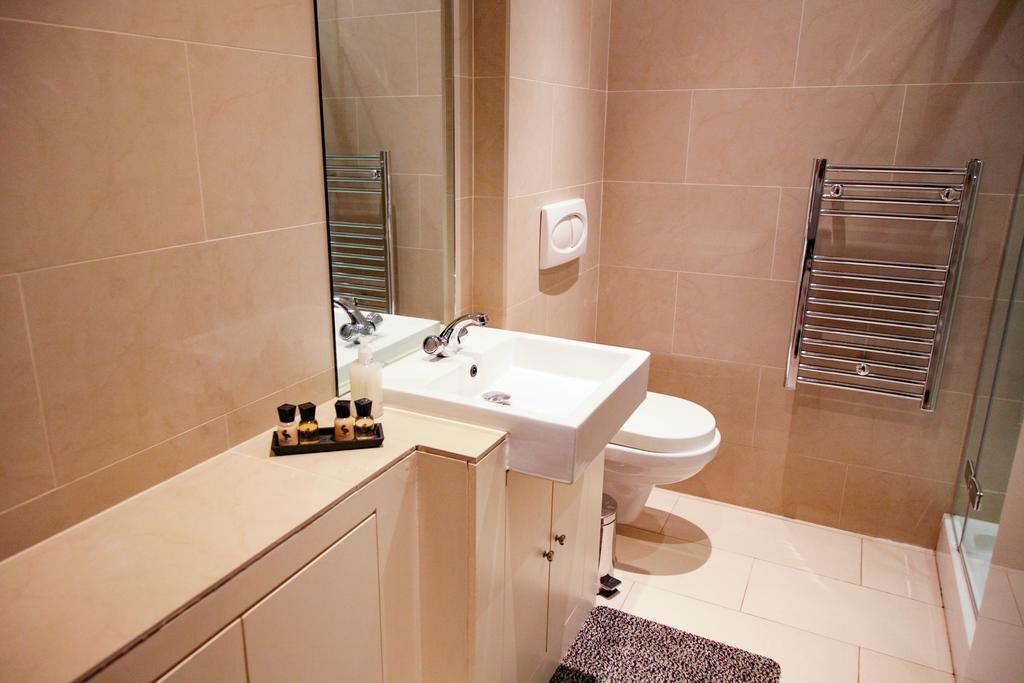 Club Living - Barbican Apartments 런던 객실 사진